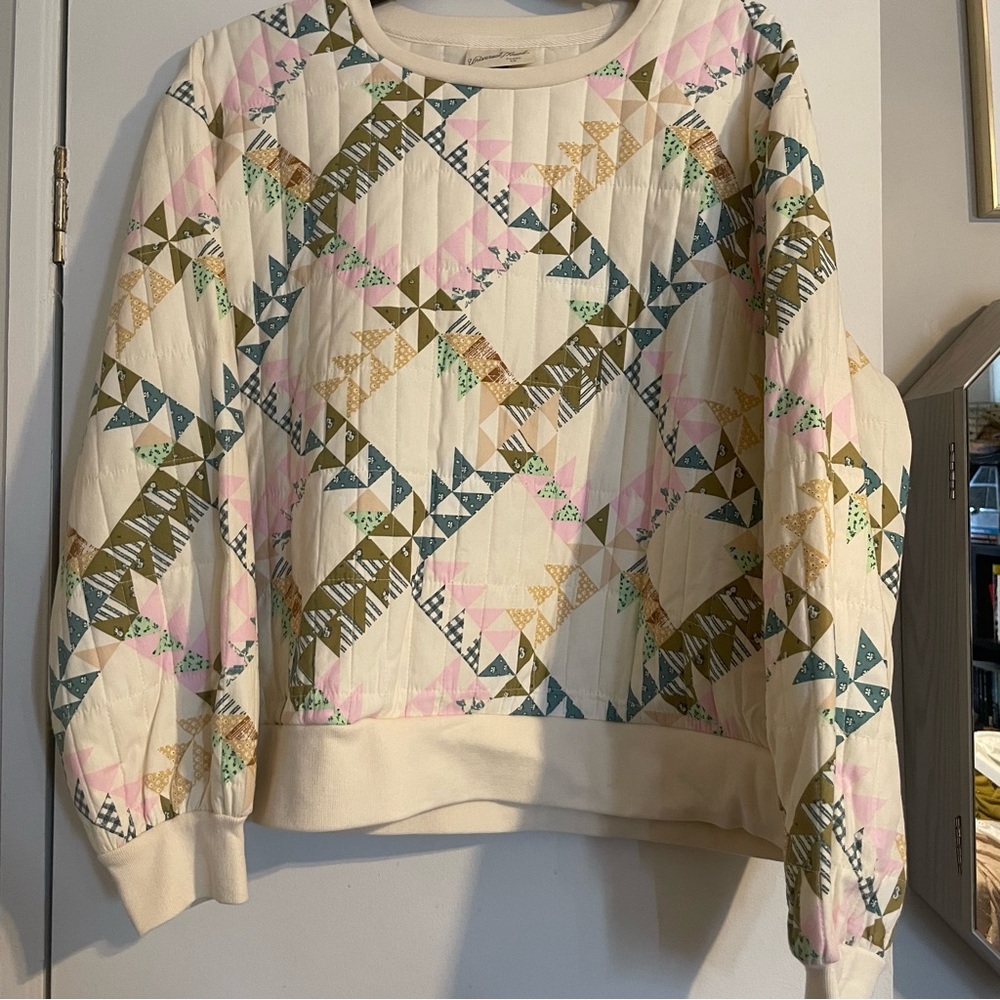 Universal Threads Quilted Sweater New With Tag